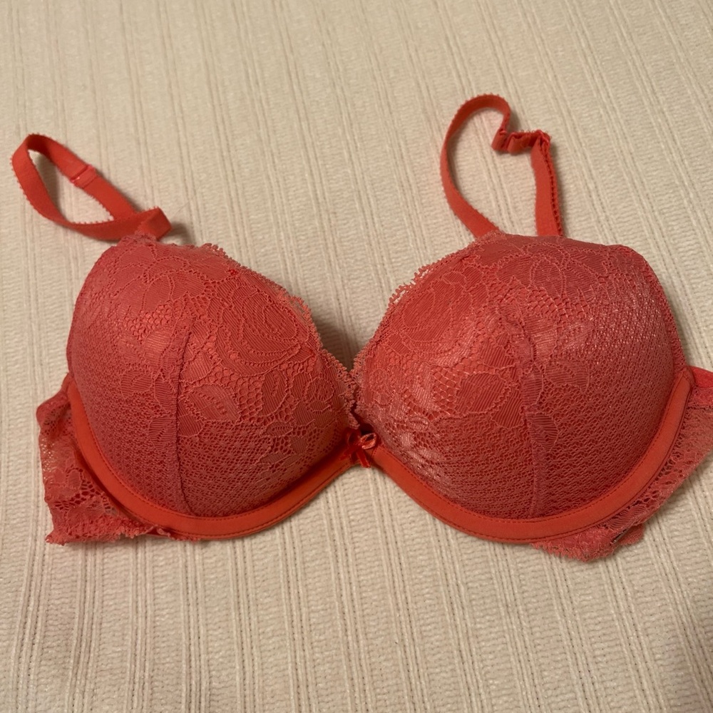 Calvin Klein Lace Push Up Bra Coral Pink 32c